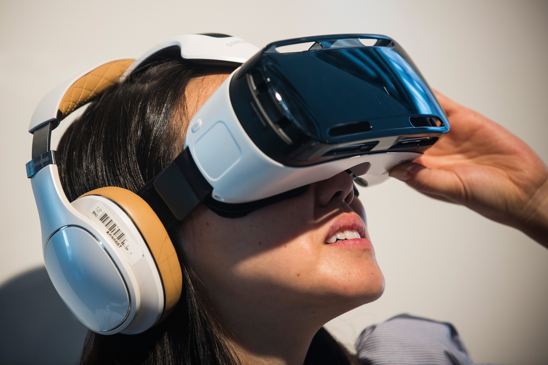 Google Cardboard نظارة الواقع الافتراضي