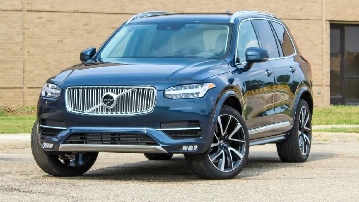 مواصفات سيارة فولفو XC90 2019