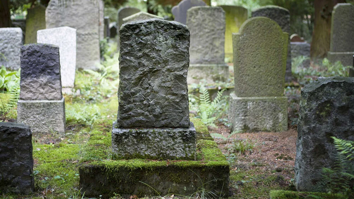 تفسير حلم المقابر في المنام كاملآً : اقرأ - السوق المفتوح