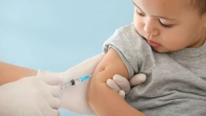 ما يجب أن تعرفيه عن تطعيمات الأطفال