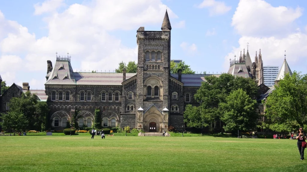 جامعة تورنتو 