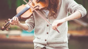 دليل تعلم العزف على الكمان بـ 3 خطوات للمبتدئين